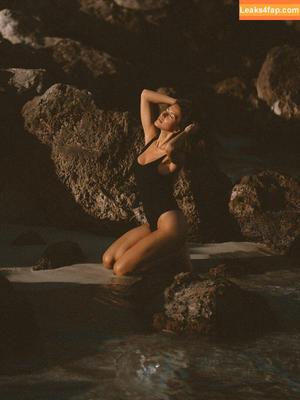 Jana Azizi фото #0176