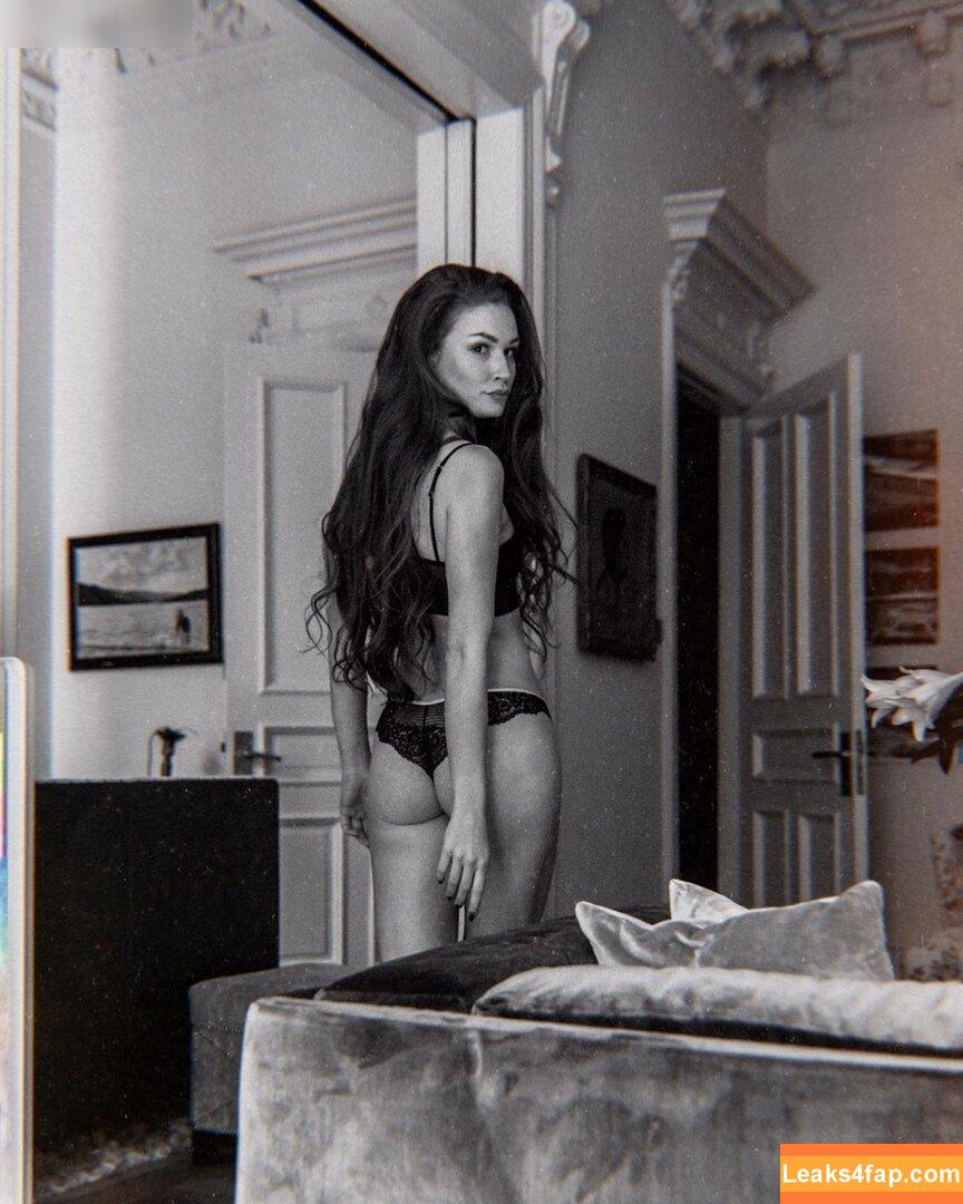 Jana Heinisch / jana.heinisch leaked photo photo #0052