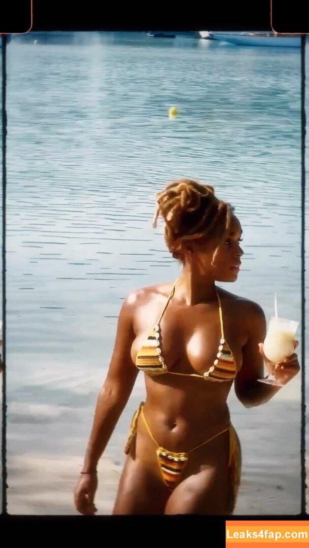 Janelle Monae / janellemonae слитое фото фото #0153