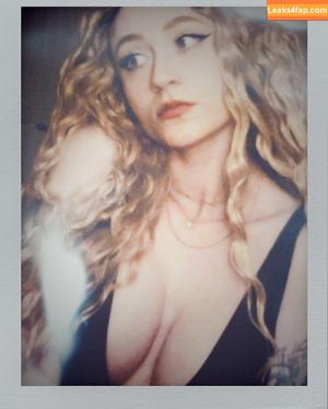 Janet Devlin photo #0027