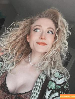 Janet Devlin photo #0130