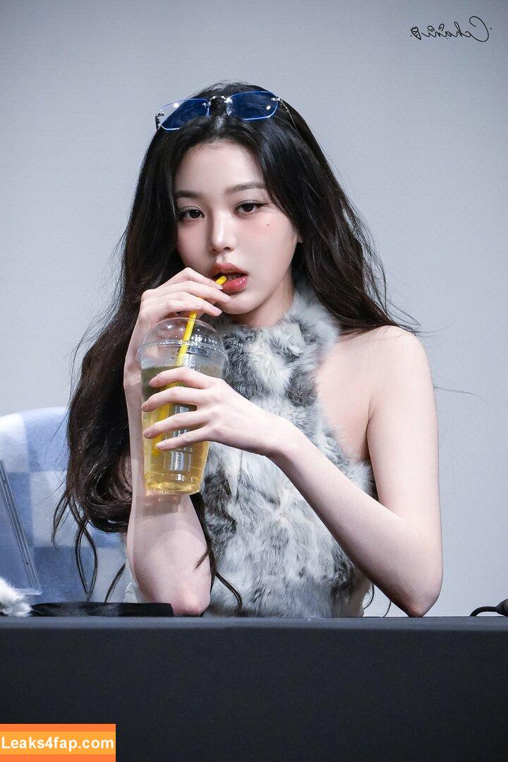 Jang Won-young / for_everyoung10 / 장원영 WONYOUNG leaked photo photo #0709