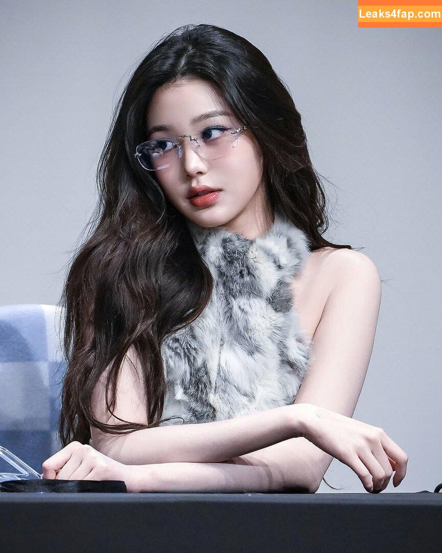 Jang Won-young / for_everyoung10 / 장원영 WONYOUNG leaked photo photo #0714