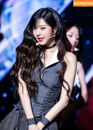Jang Won-young photo #1376