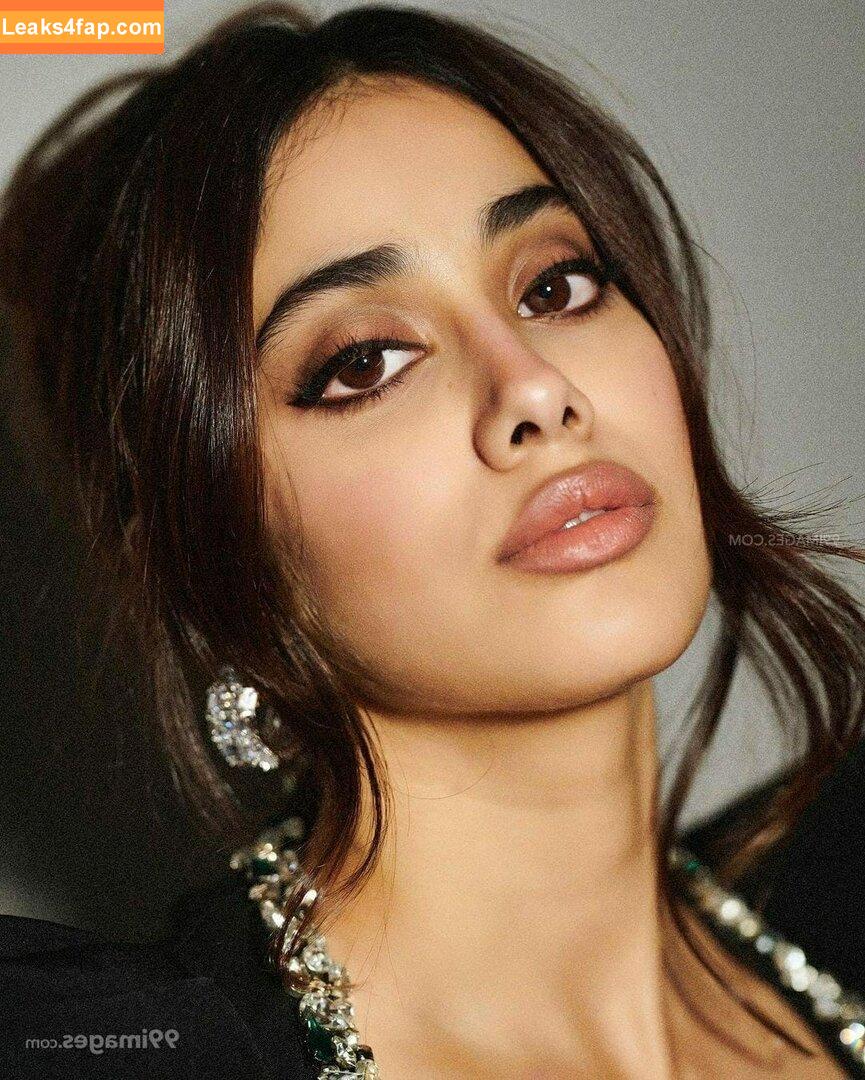 Janhvi Kapoor / janhvikapoor / janhvikapoorr слитое фото фото #0026