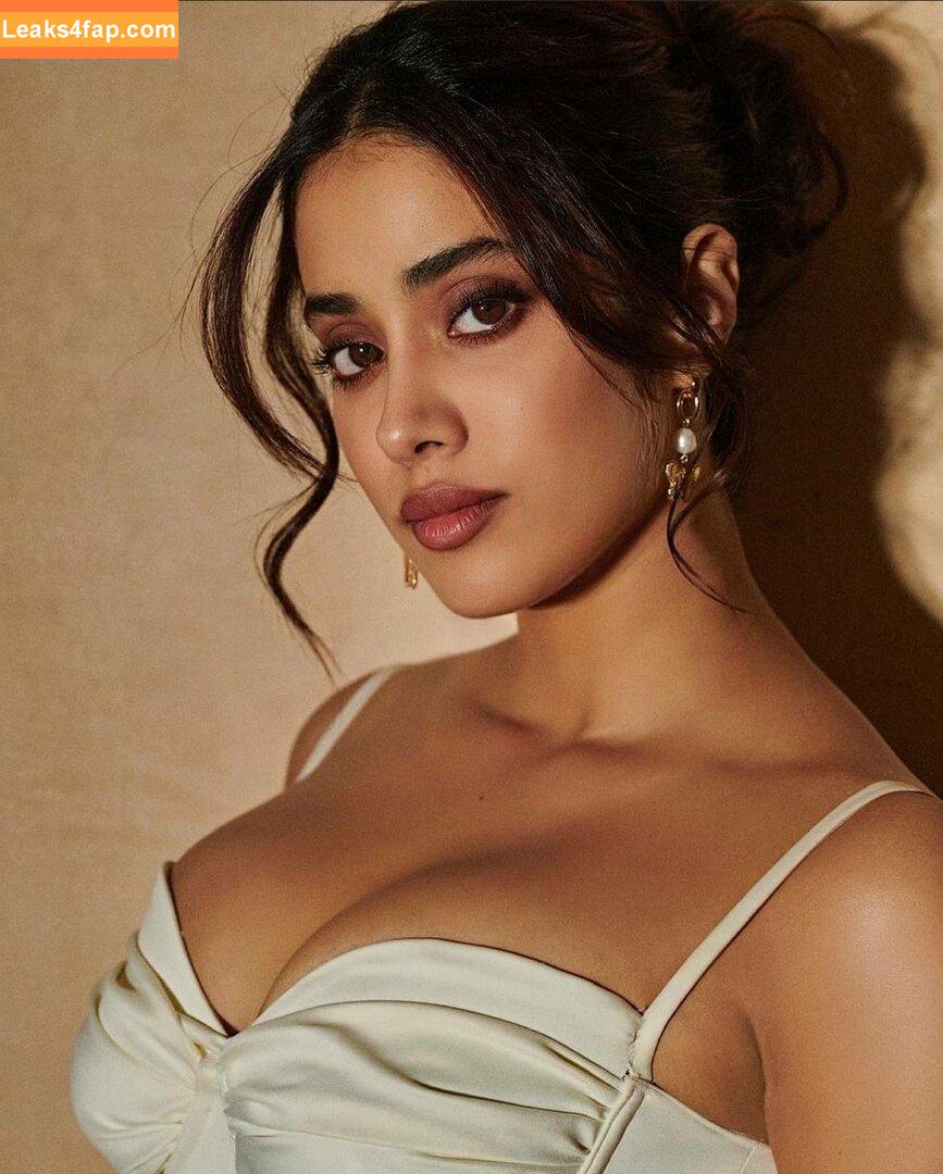 Janhvi Kapoor / janhvikapoor / janhvikapoorr leaked photo photo #0048