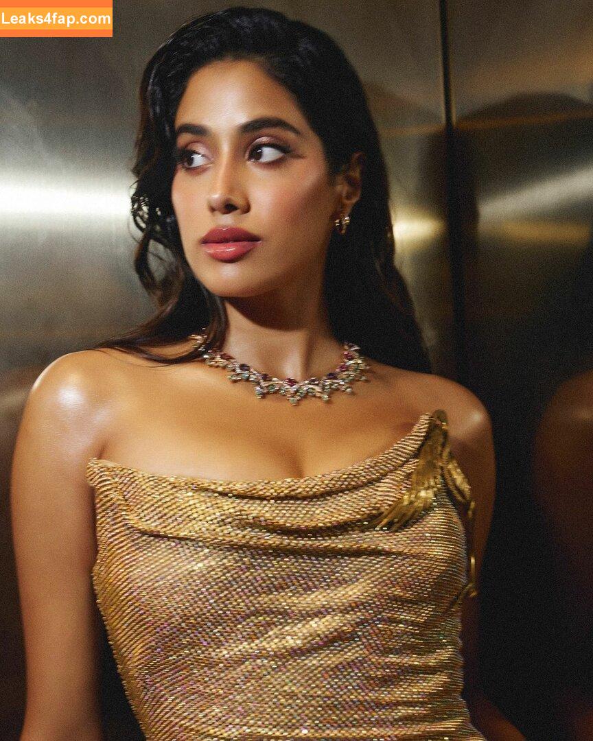 Janhvi Kapoor / janhvikapoor / janhvikapoorr слитое фото фото #0139