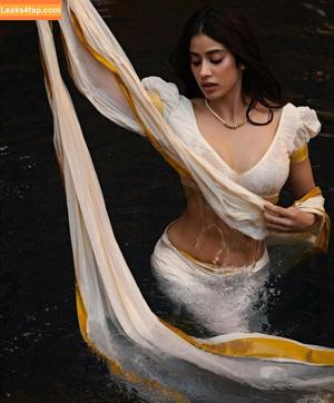 Janhvi Kapoor photo #0012