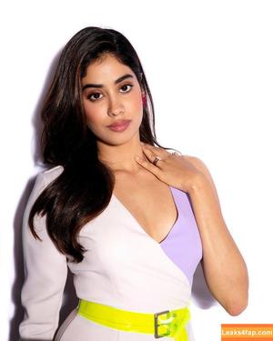 Janhvi Kapoor photo #0122