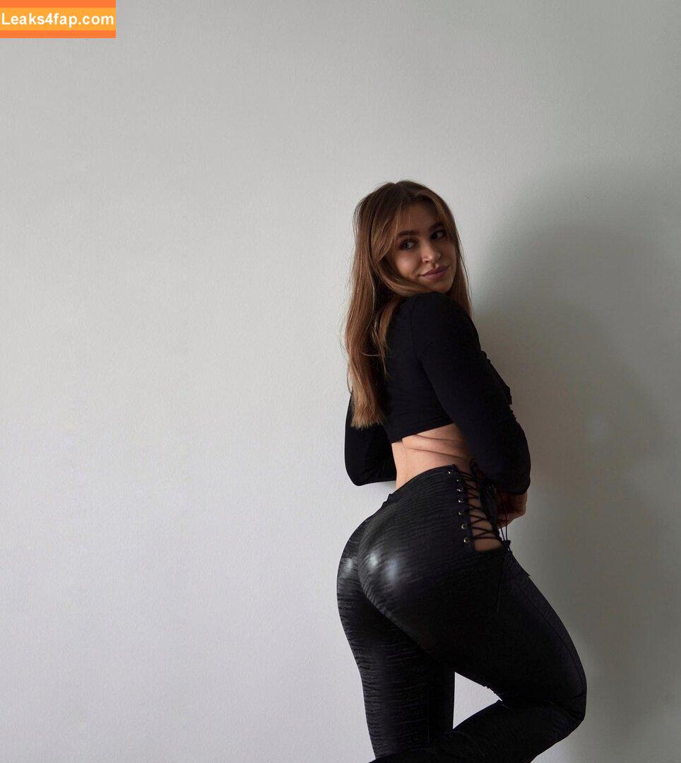 Janin Lea /  leaked photo photo #0039
