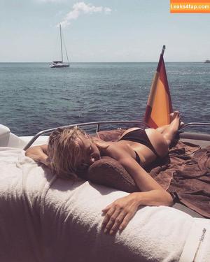 Janin Ullmann photo #0003