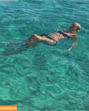 Janin Ullmann photo #0023