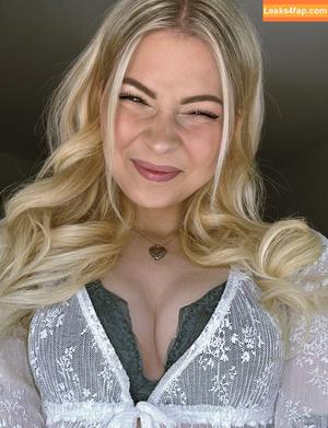 Janina ASMR photo #0027