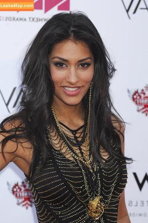 Janina Gavankar photo #0023