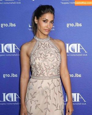 Janina Gavankar photo #0070