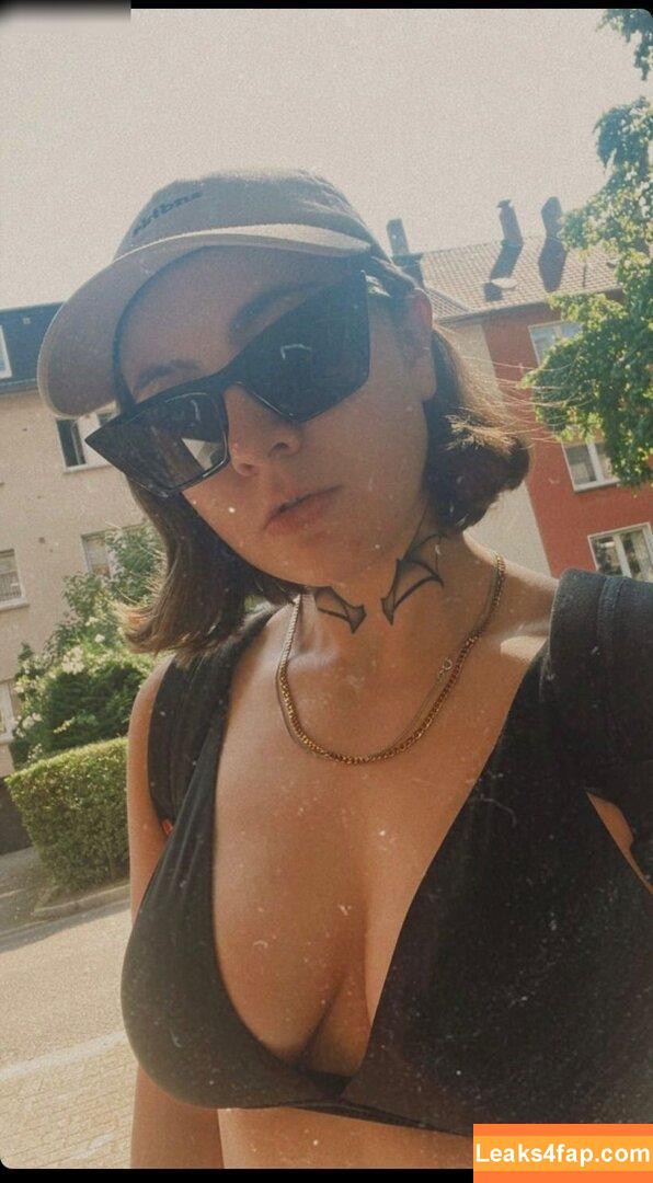 Janina Hille / itzjaninaa / janinahi leaked photo photo #0006