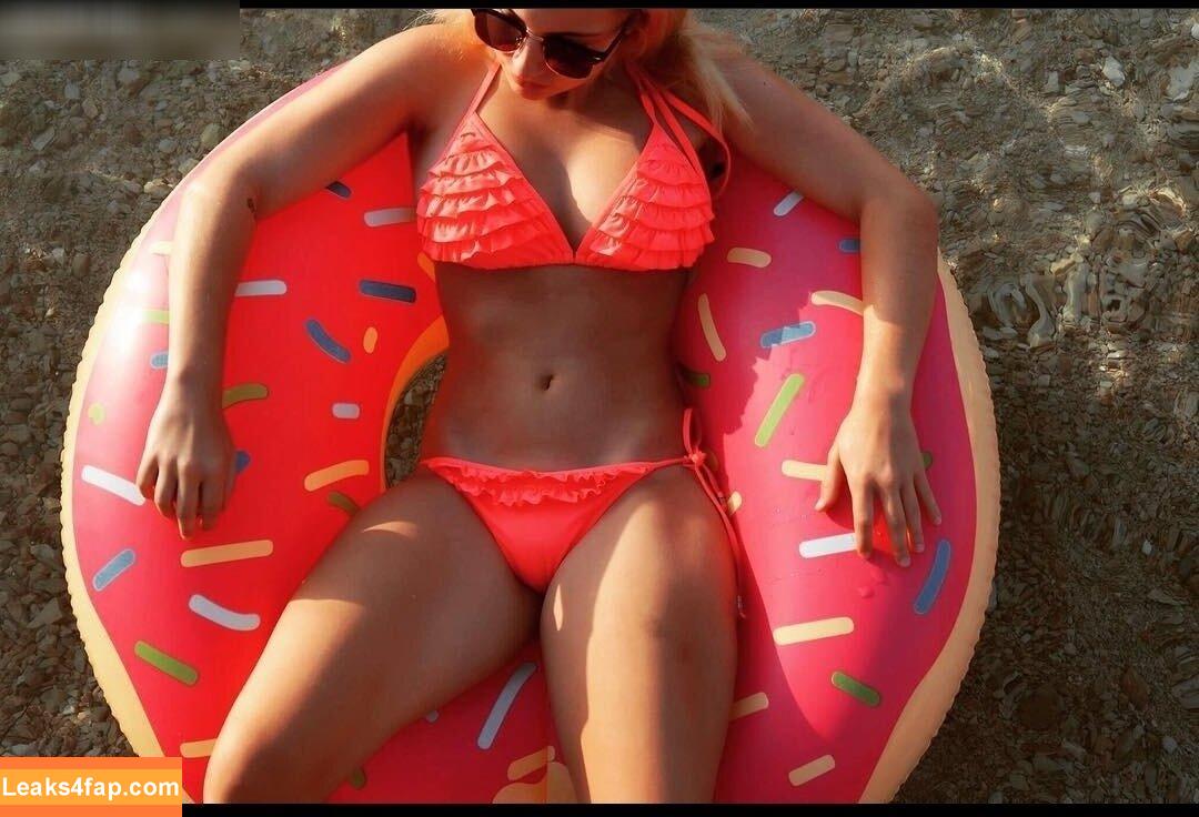 Janina Hille / itzjaninaa / janinahi leaked photo photo #0017