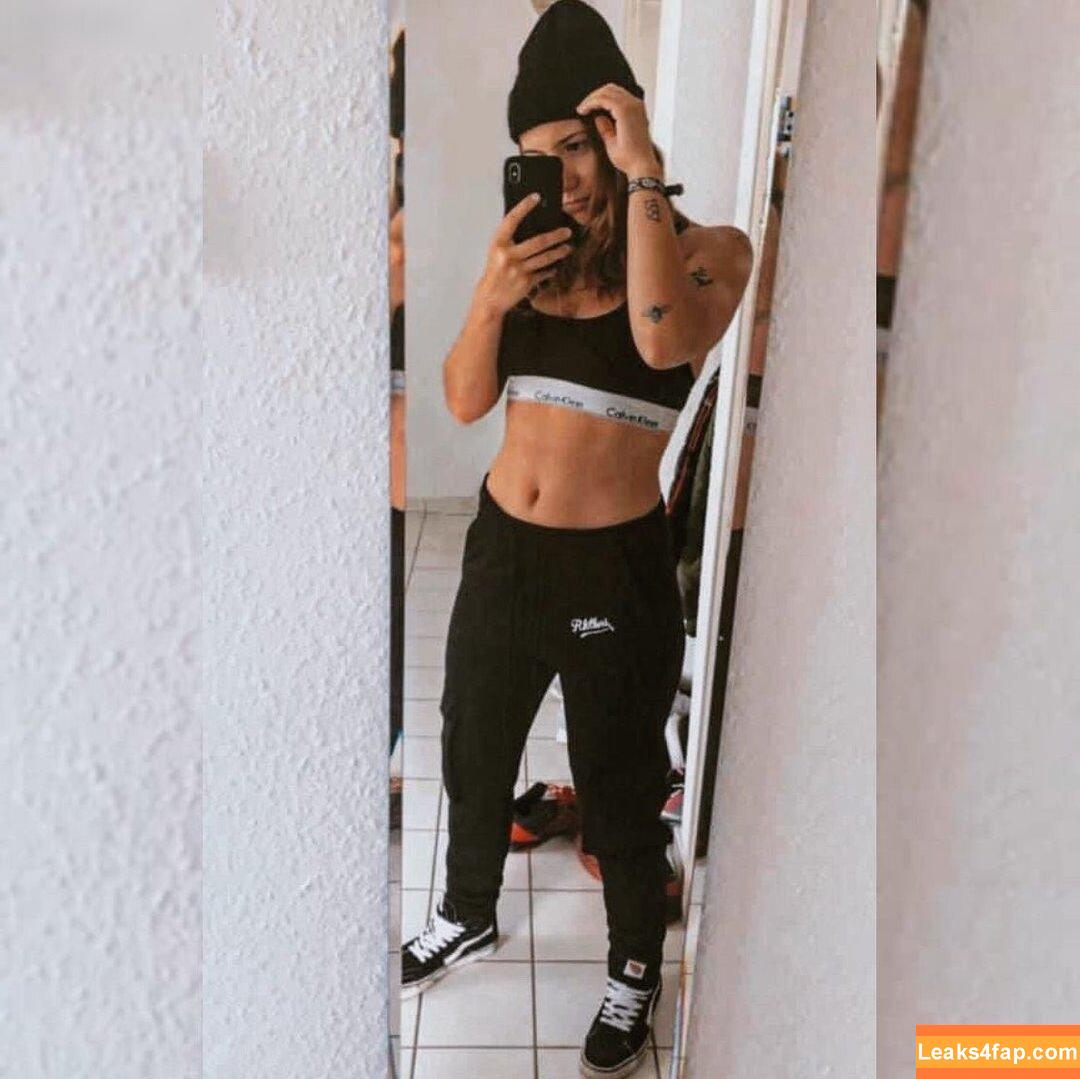 Janina Hille / itzjaninaa / janinahi leaked photo photo #0020