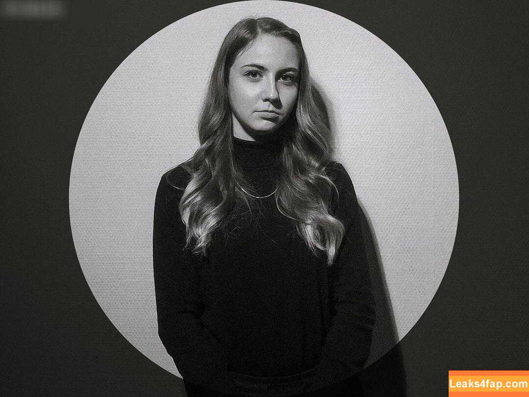 Janina Hille / itzjaninaa / janinahi leaked photo photo #0024