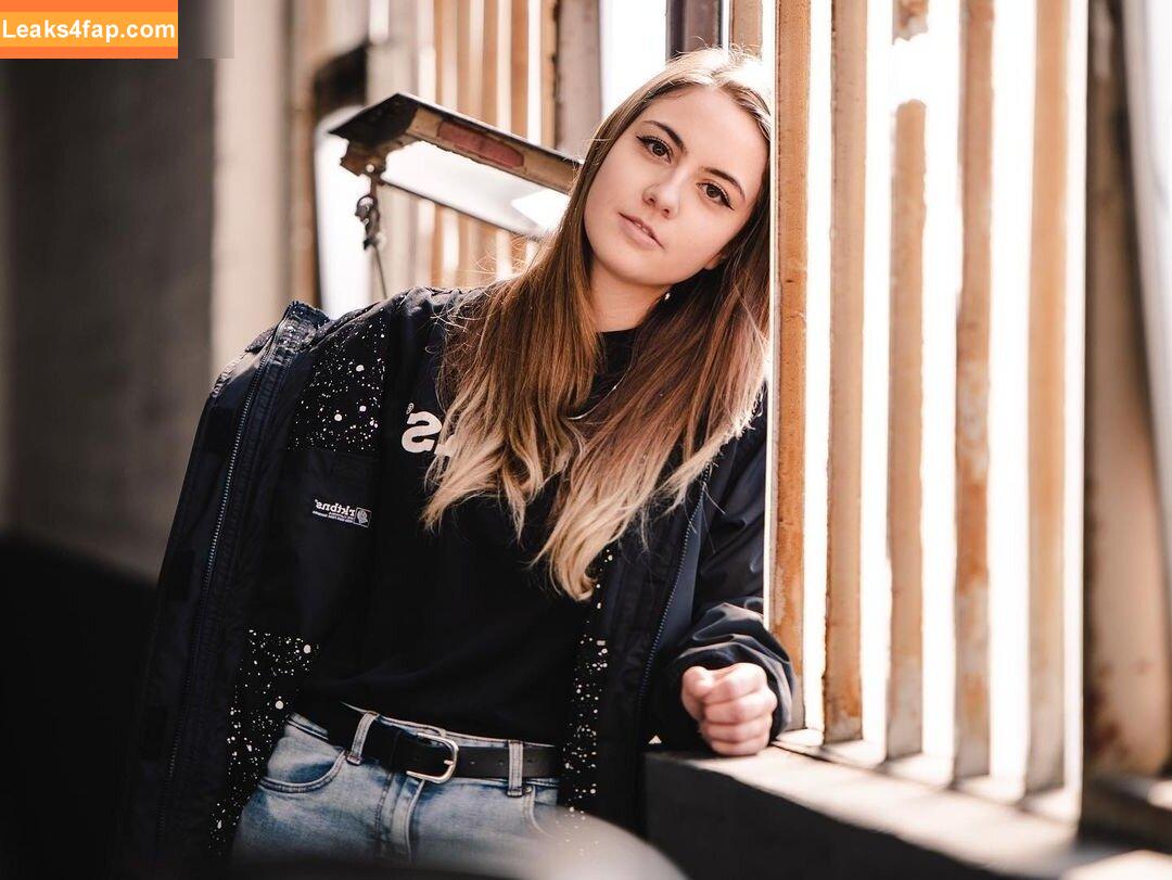Janina Hille / itzjaninaa / janinahi leaked photo photo #0025