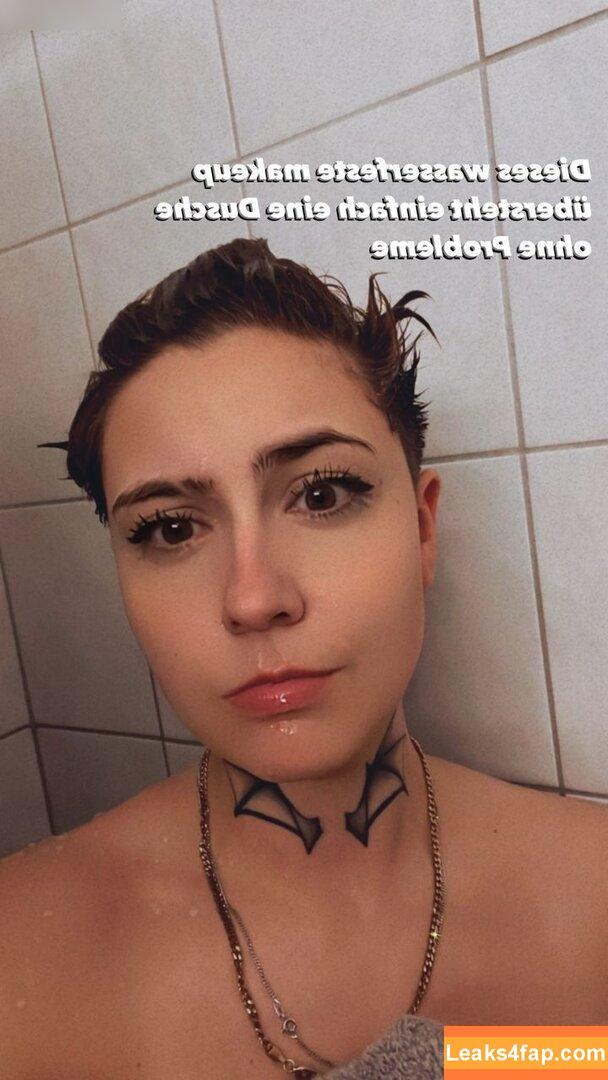 Janina Hille / itzjaninaa / janinahi leaked photo photo #0036