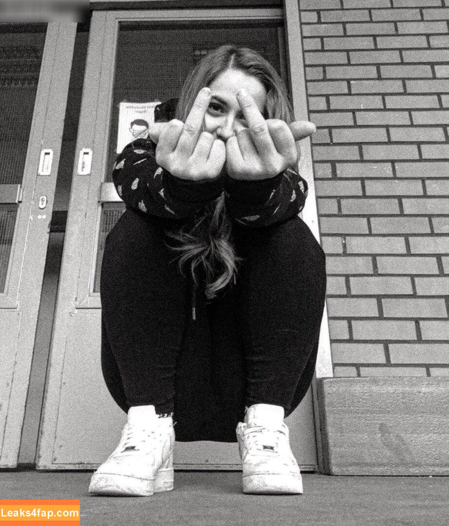 Janina Hille / itzjaninaa / janinahi leaked photo photo #0041