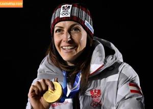 Janine Flock photo #0035