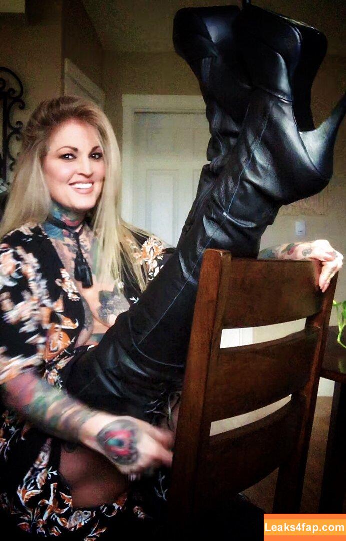 janine /  leaked photo photo #0009