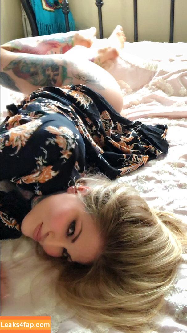 janine /  leaked photo photo #0016