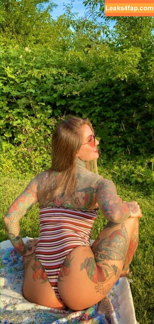 janine /  leaked photo photo #0172