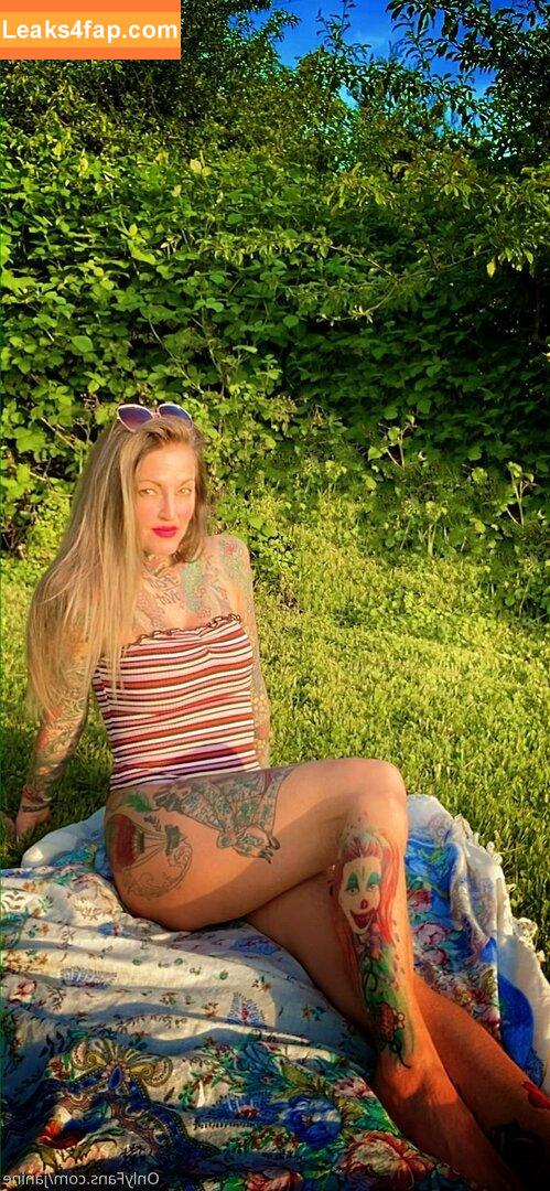 janine /  leaked photo photo #0181