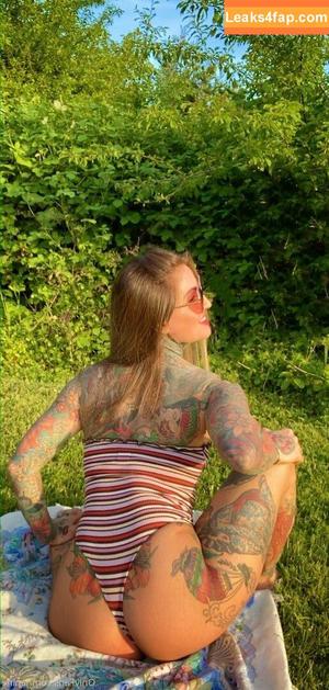 janine photo #0172