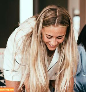 Janni Deler photo #0092