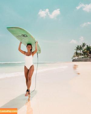 Janni Deler photo #0093