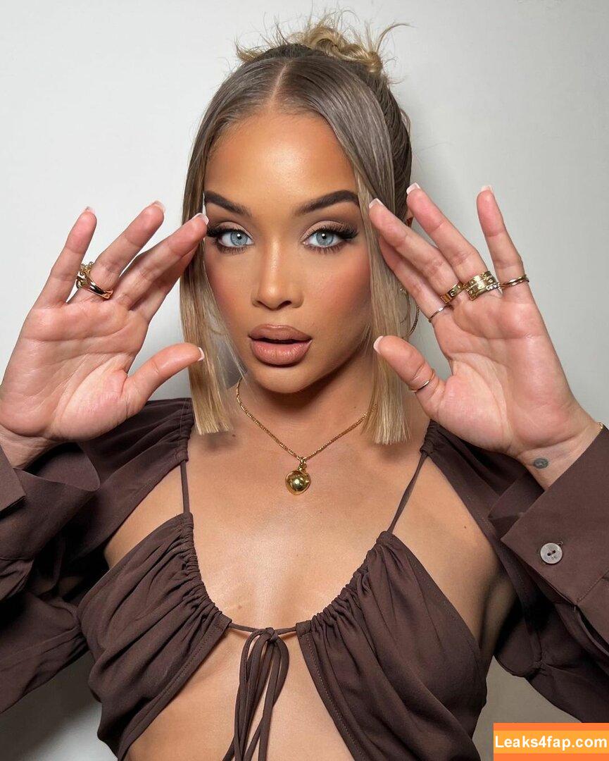 Jasmine Sanders / Golden Barbie / golden_barbie / goldenbarbie leaked photo photo #0012