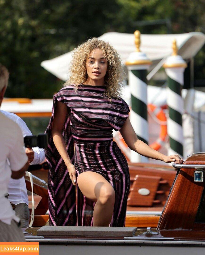 Jasmine Sanders / Golden Barbie / golden_barbie / goldenbarbie / jasminesanders leaked photo photo #0349