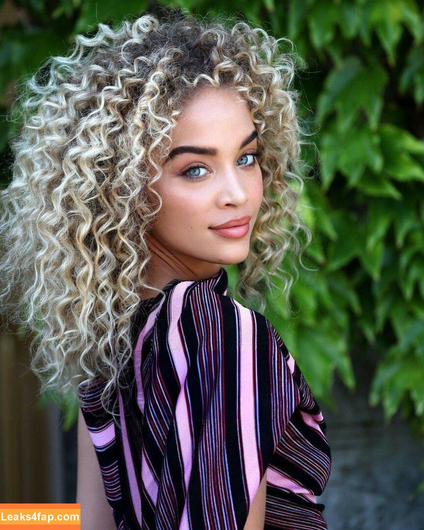 Jasmine Sanders / Golden Barbie / golden_barbie / goldenbarbie / jasminesanders leaked photo photo #0350