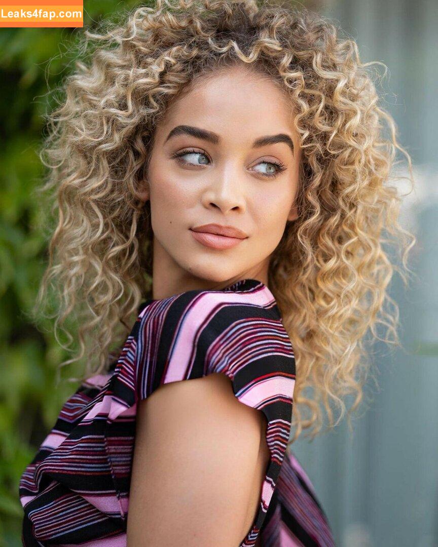 Jasmine Sanders / Golden Barbie / golden_barbie / goldenbarbie / jasminesanders leaked photo photo #0353