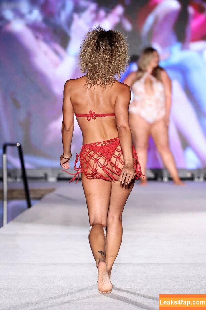 Jasmine Sanders / Golden Barbie / golden_barbie / goldenbarbie / jasminesanders слитое фото фото #0398