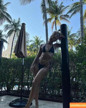 Jasmine Sanders photo #0040