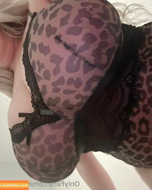 Jazmin Gurrola photo #0174