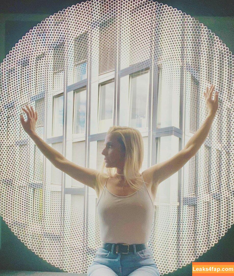 Jeanette Biedermann / jeanettebiedermann leaked photo photo #0017
