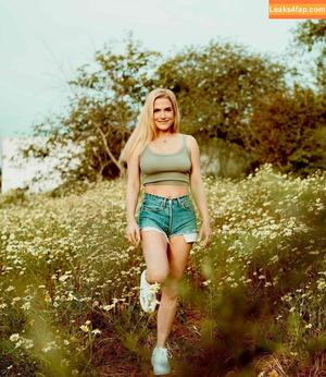 Jeanette Biedermann photo #0004