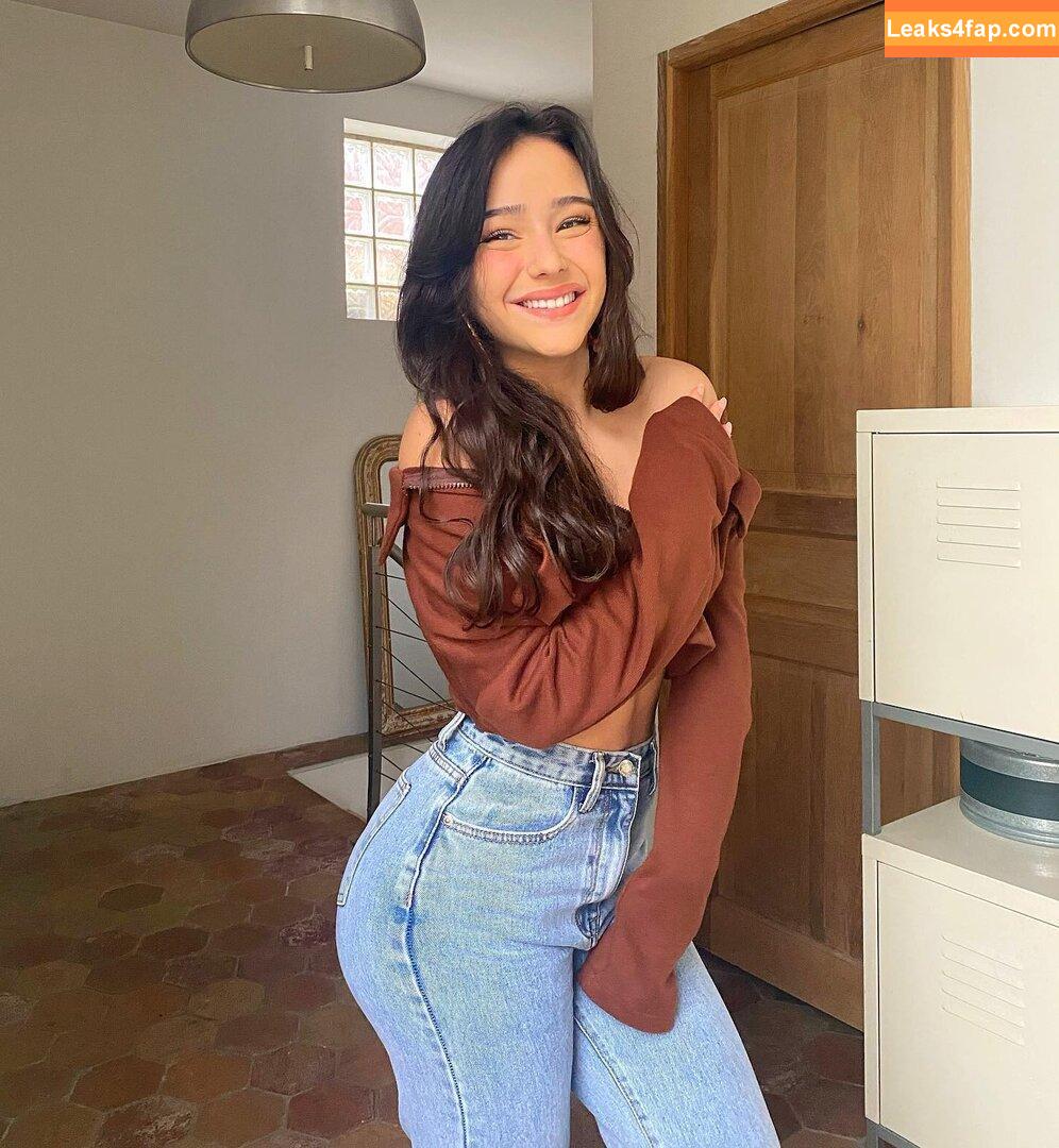 Jeanne Brem / action / jeanne.brem leaked photo photo #0108