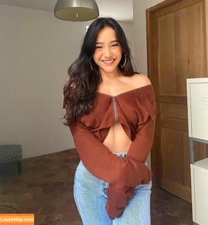 Jeanne Brem photo #0109