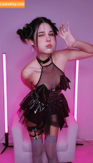 JeanWanWan photo #0386