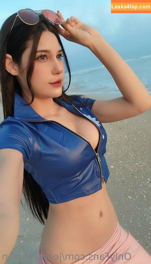 JeanWanWan photo #1016