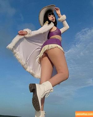 JeanWanWan photo #1058