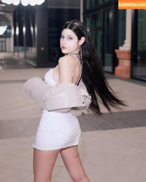 JeanWanWan photo #1233