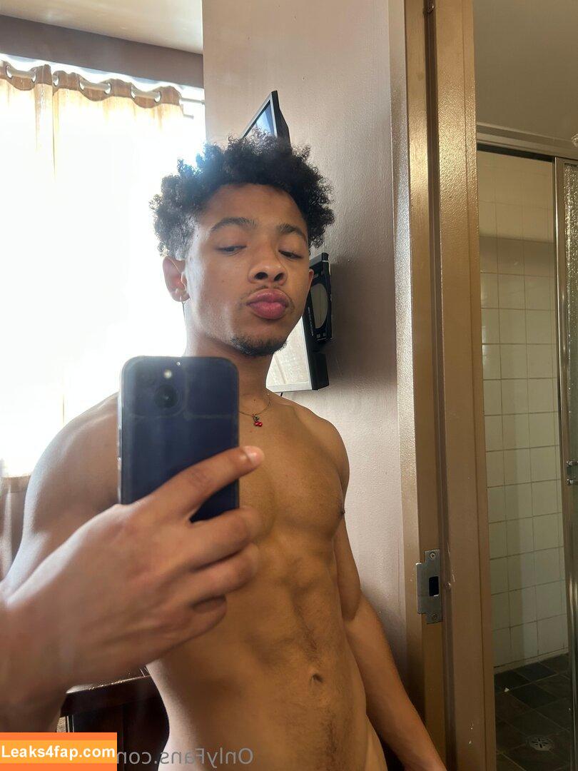 jeanxfree / jeanzforfree leaked photo photo #0004